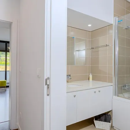 Neat * ポンタ・デルガダ